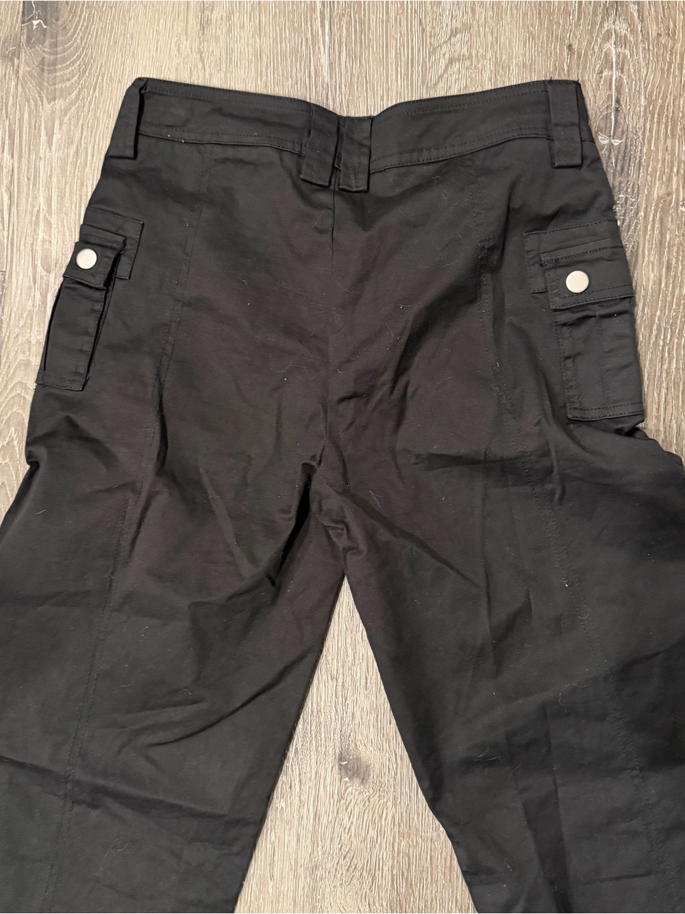 Low Rise Cargo Pants - Picture 2 of 3